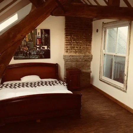 Magnificent House By The River - 4 Bedroom, Garden, River View, Boat, Canoes Nyaraló Tourville-la-Rivière