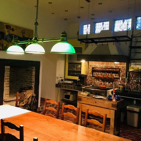 Magnificent House By The River - 4 Bedroom, Garden, River View, Boat, Canoes Tourville-la-Rivière